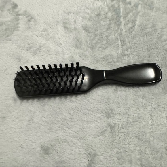 Classic Black Wave Brush for Men | Firm Synthetic Bristles | Vintage Look - Picture 4 of 16